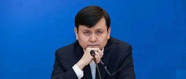对张文宏苛刻，就是对坏人宽容